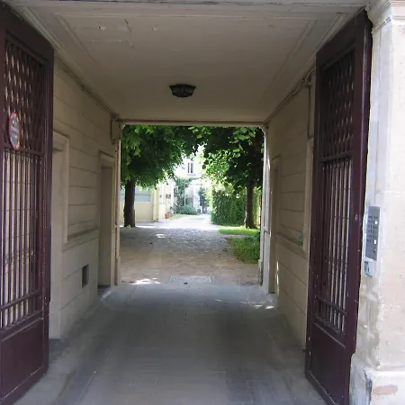 Pavillons Pierre *